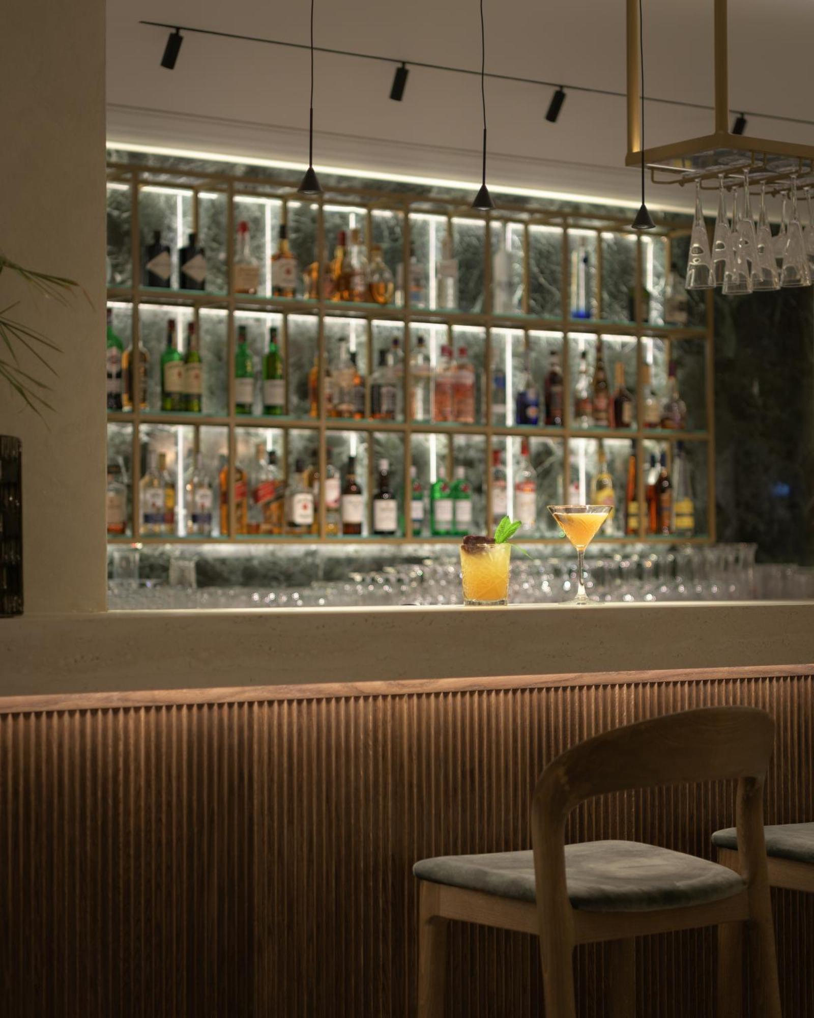 衣登酒店 罗希姆诺 外观 照片